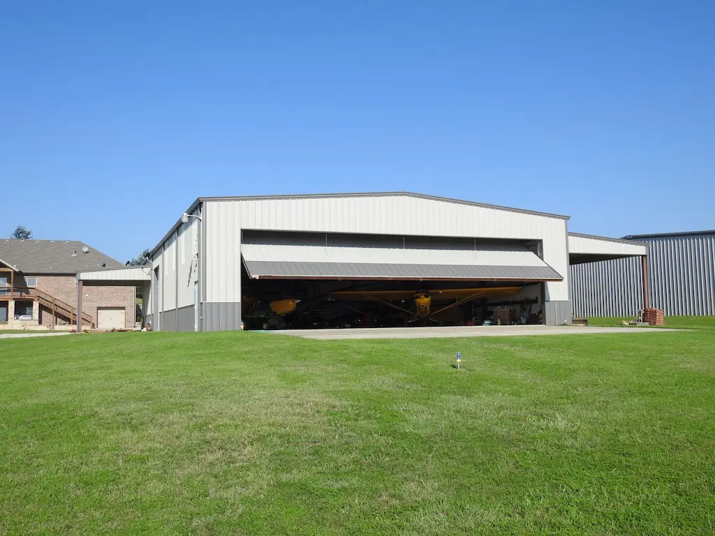 Hangar in Stahlbauweise