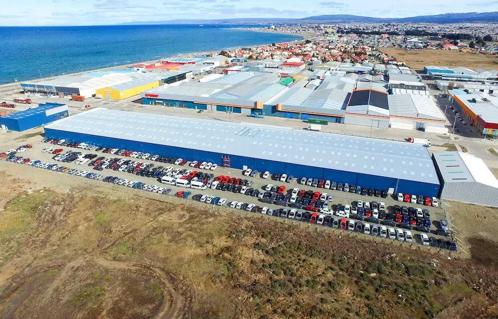 Centros comerciales y almacenes